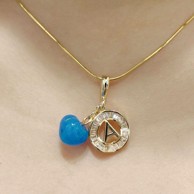 Blue Heart Crystal Initial Gold Necklace - 图片 2